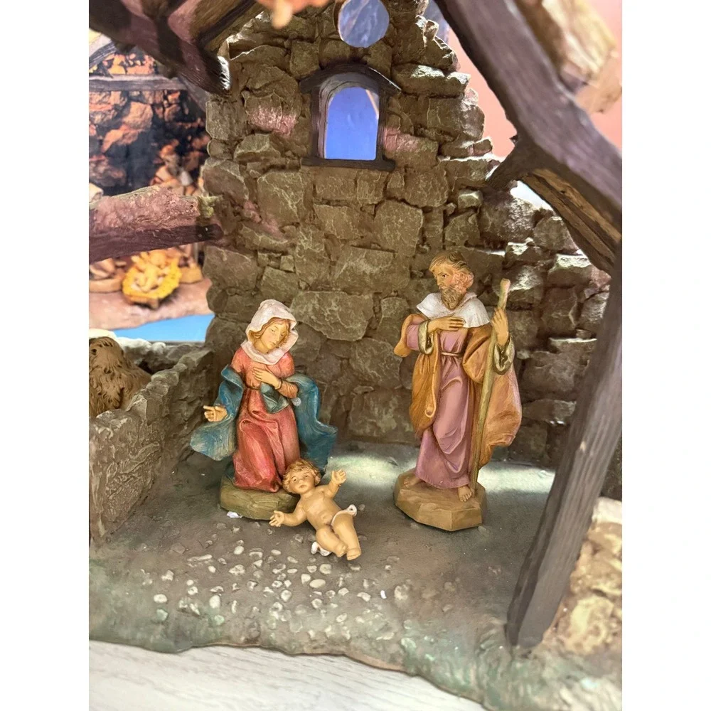 Fontanini Nativity Lighted Stable 1996 for 5